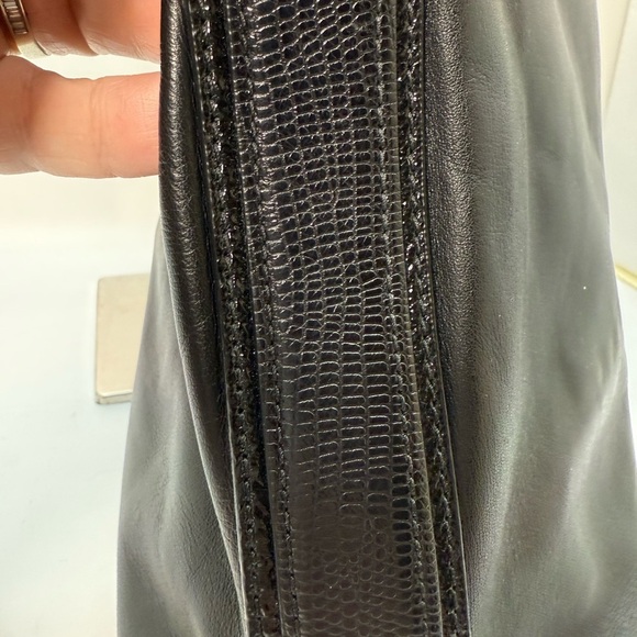 Coach Colette Black Leather Shoulder Bag‎ with Silver Hardware Style K1076-16413 - Picture 4 of 8